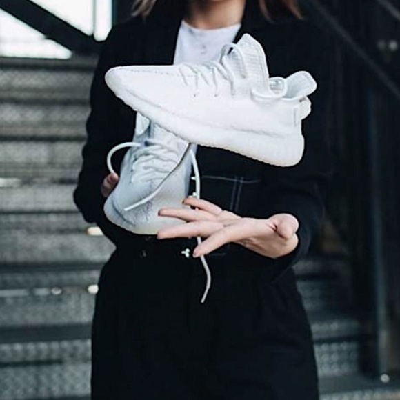 YEEZY Boost 350 V2 Triple White Adidas Sneakers - Picture 14 of 17